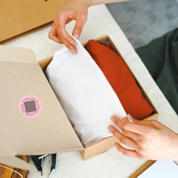 50 Personalized QR Code Stickers For Small Business & Resellers - Picture 4 of 6